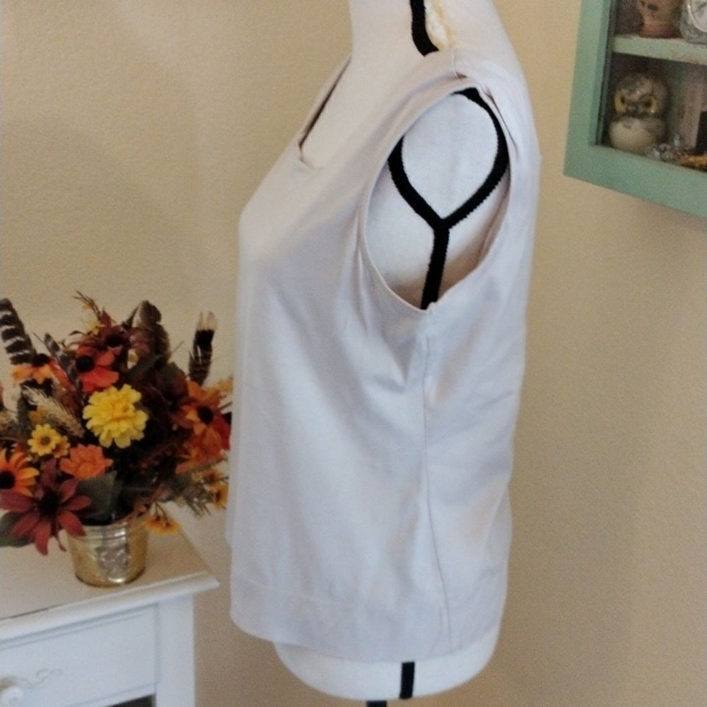Moda International Tank Top - Picture 3 of 7